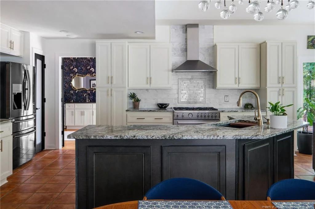 Photo of 305 Maples Road