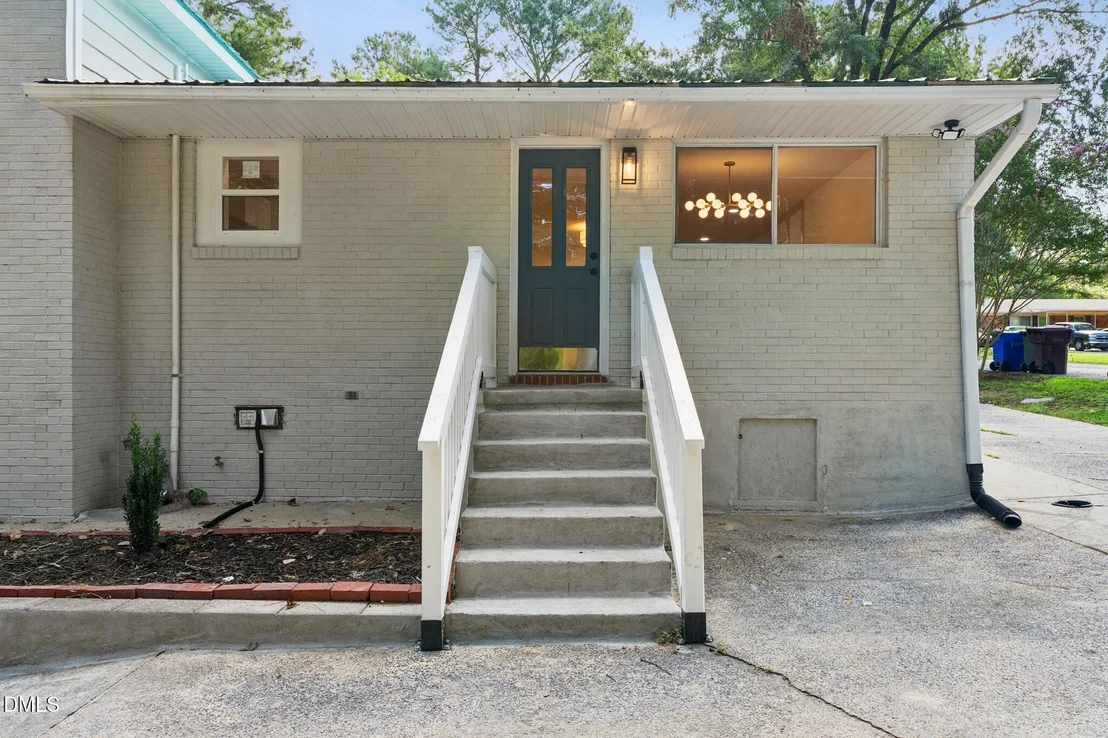 Photo of 2902 Kanewood Drive