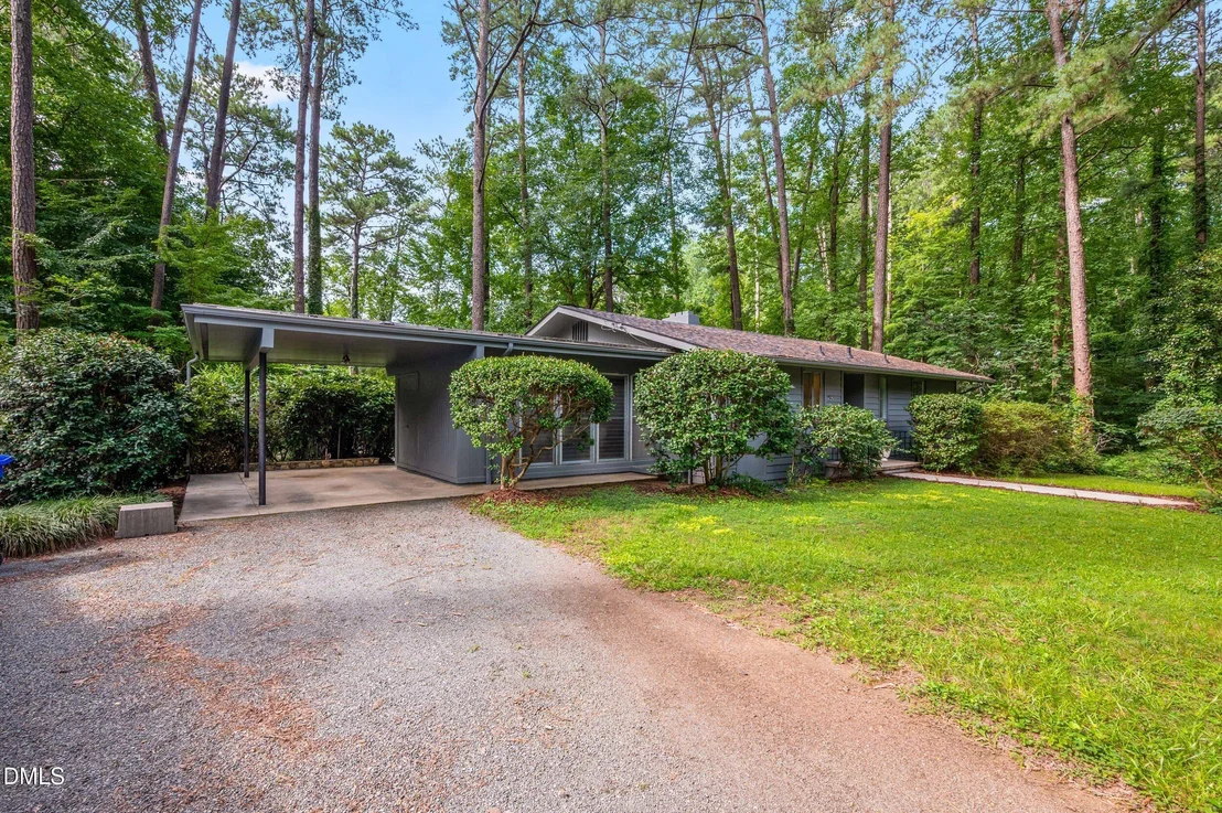 Photo of 425 Brookside Drive