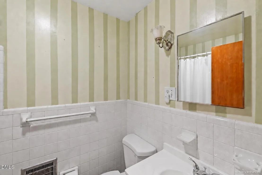 Photo of 6324 Tryon Road