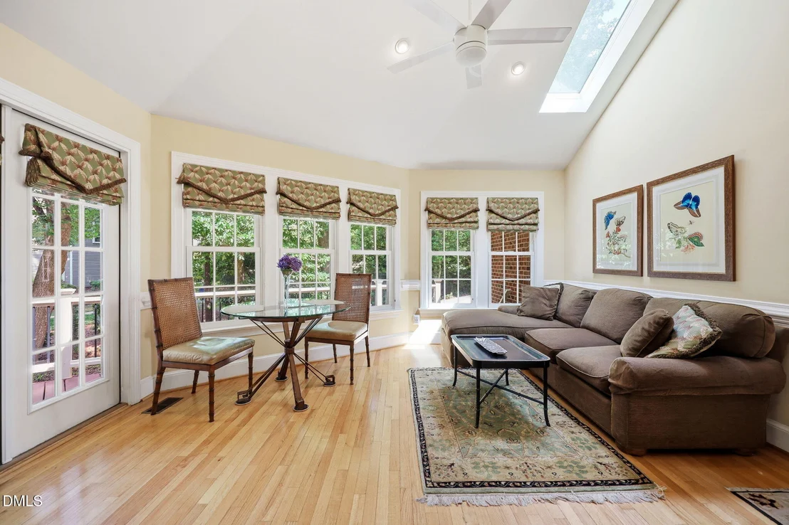 Photo of 2221 Weybridge Drive