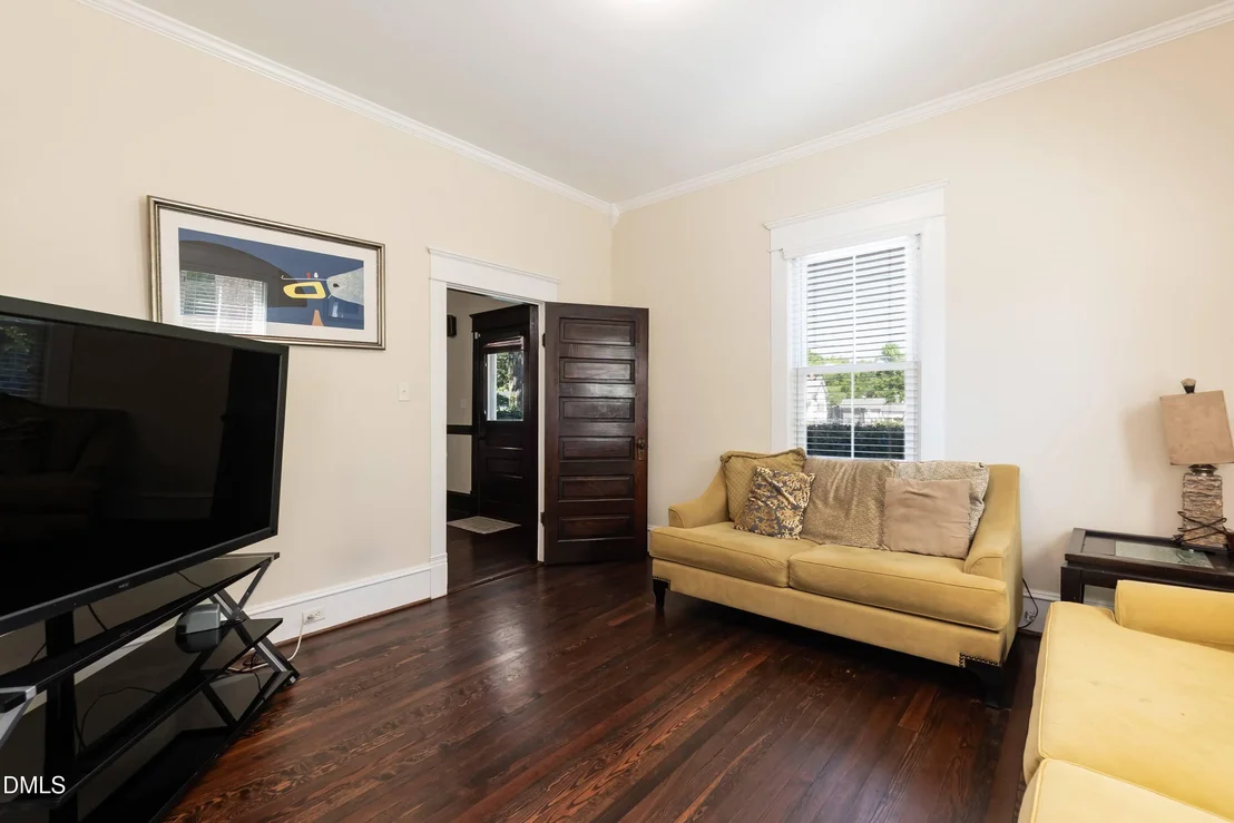 Photo of 1502 Bahama Road