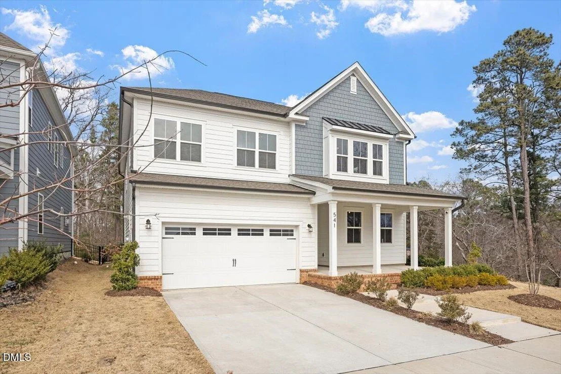 Photo of 541 Roycroft Drive