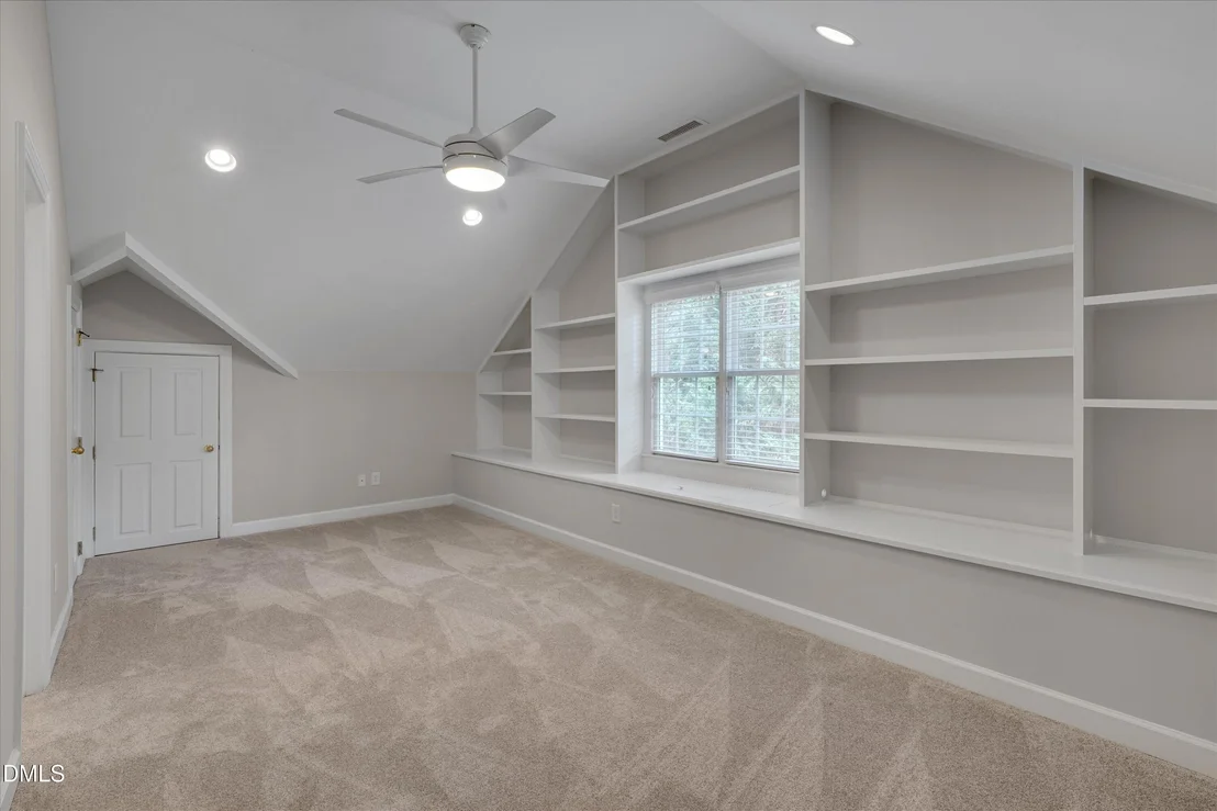 Photo of 504 Manor Rdg Drive