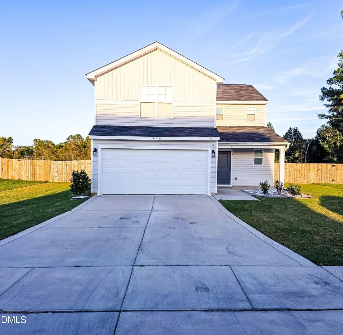 Photo of 824 Old Angus Lane
