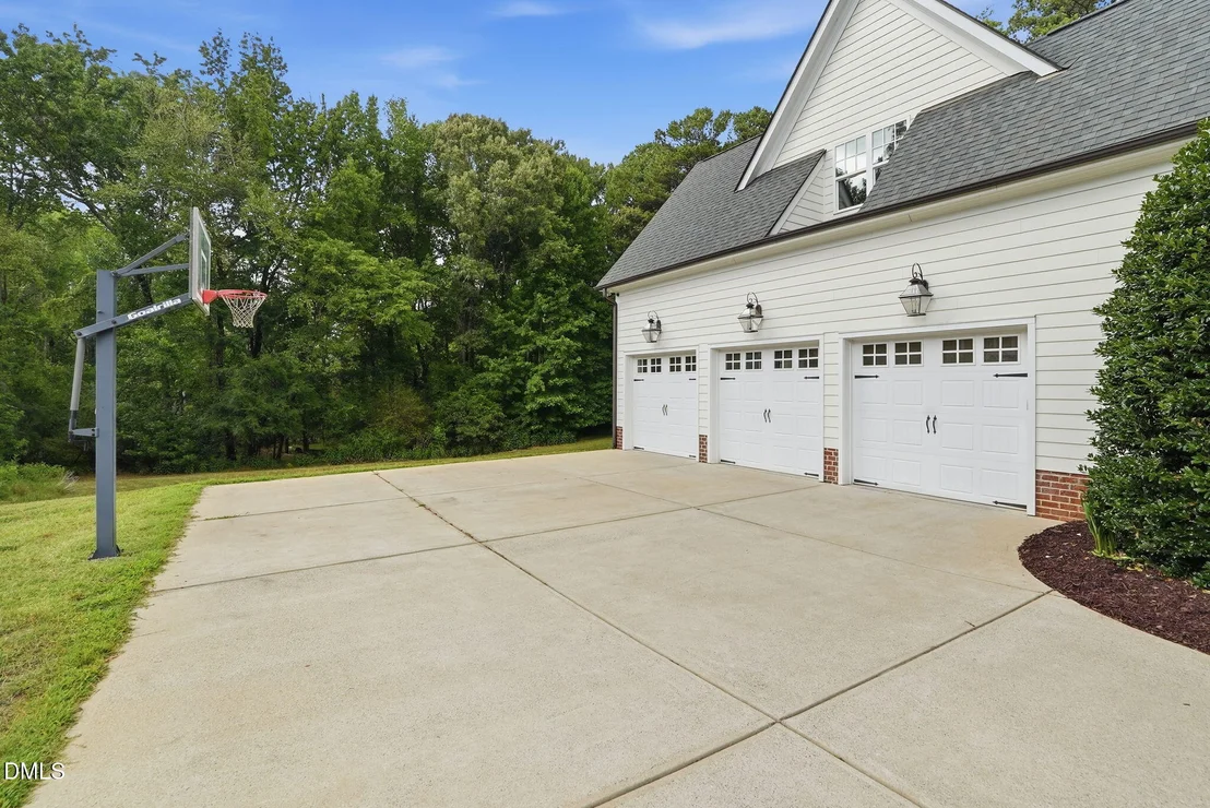 Photo of 335 Forest Bridge Road