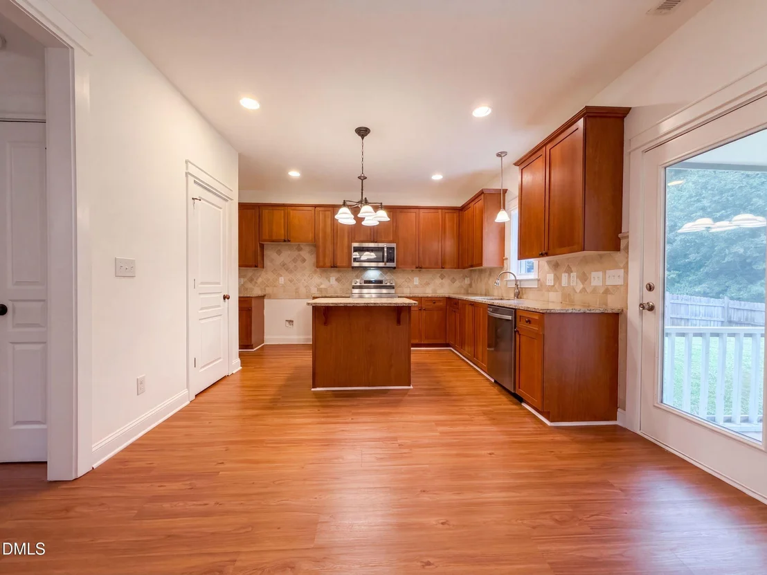 Photo of 352 Collinsworth Drive