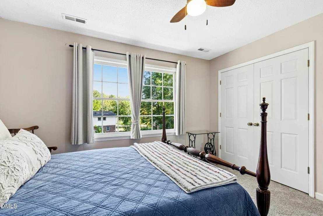 Photo of 1309 Swallow Drive