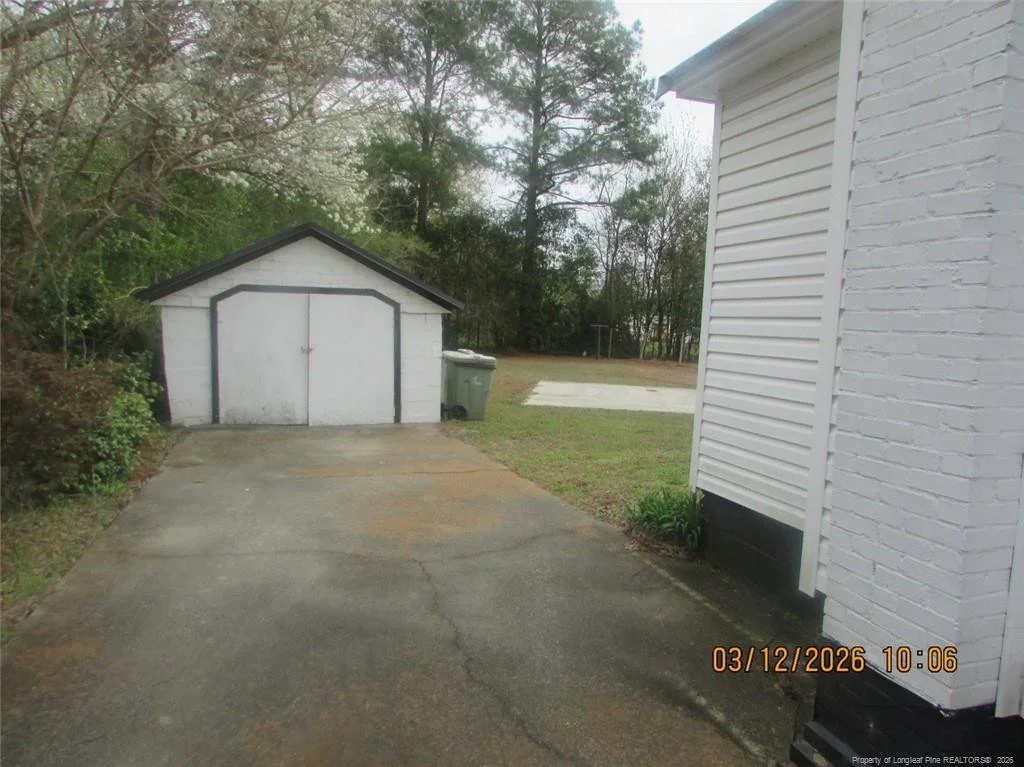 Photo of 215 E Maple Street