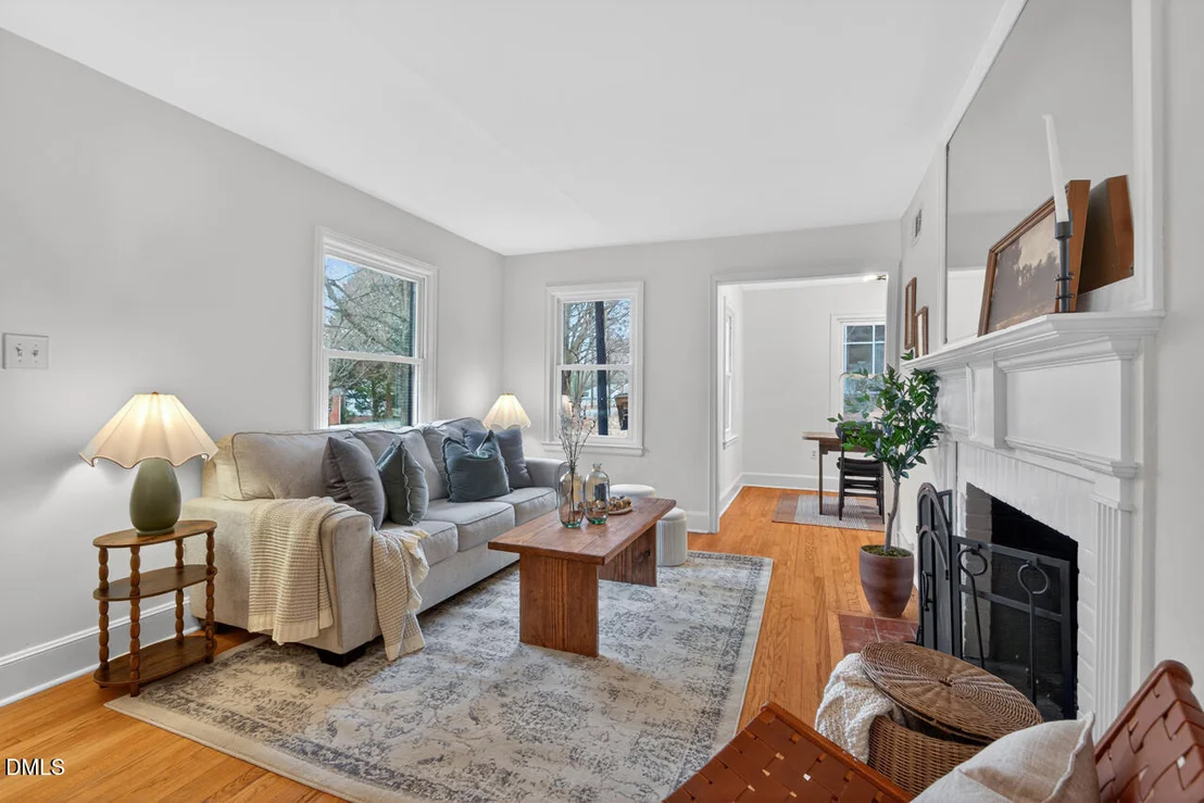 Photo of 1811 Forest Road