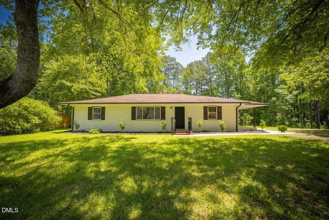 Photo of 906 Circle Drive