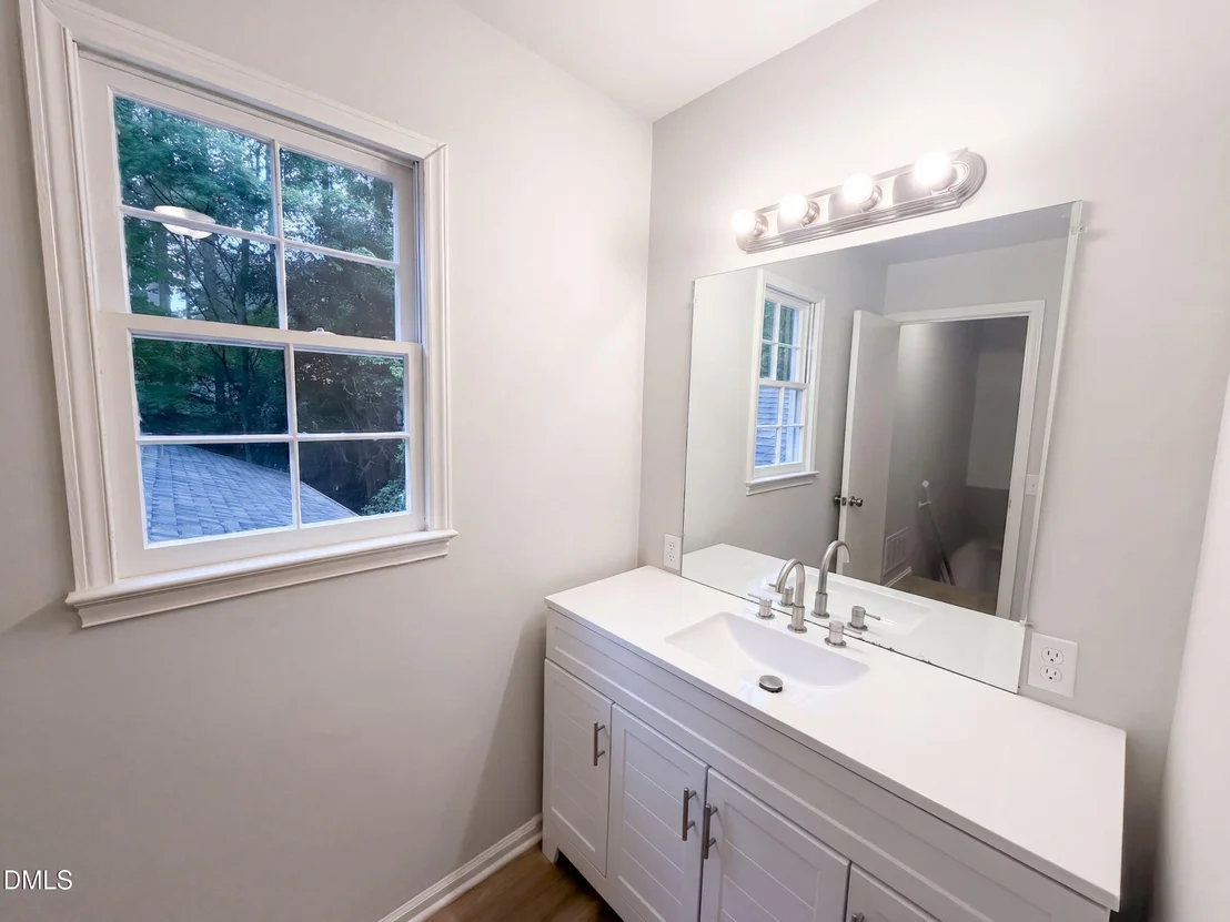 Photo of 1304 Wicklow Drive