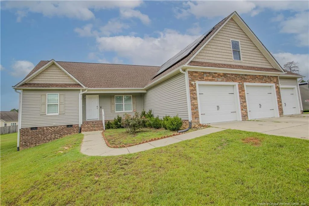 Photo of 74 Jaylin Oaks Drive