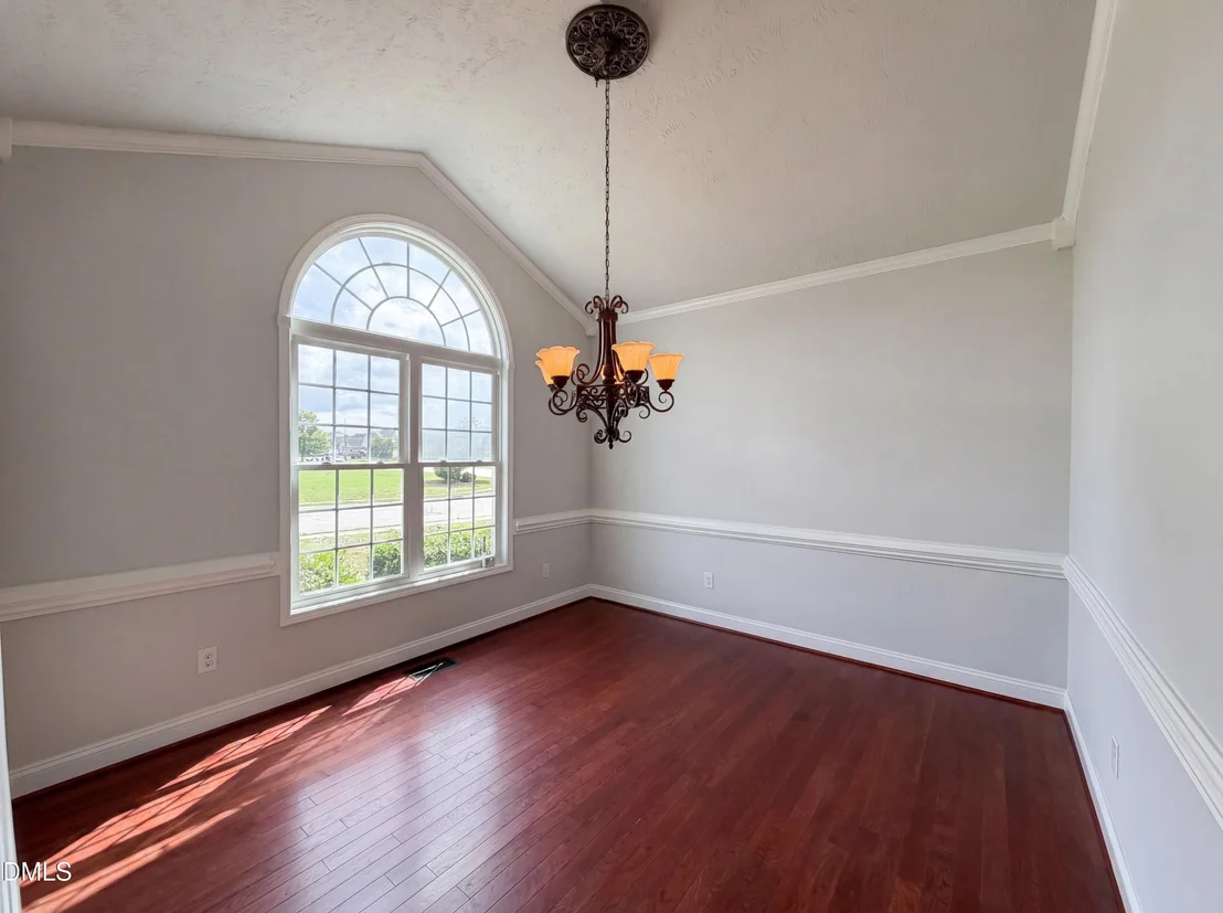Photo of 824 Camwheel Drive