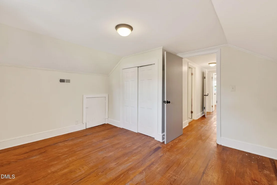 Photo of 207 W 3rd Street