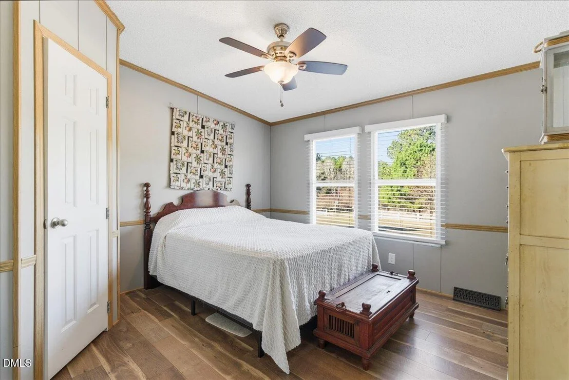 Photo of 1190 Little Mountain Road