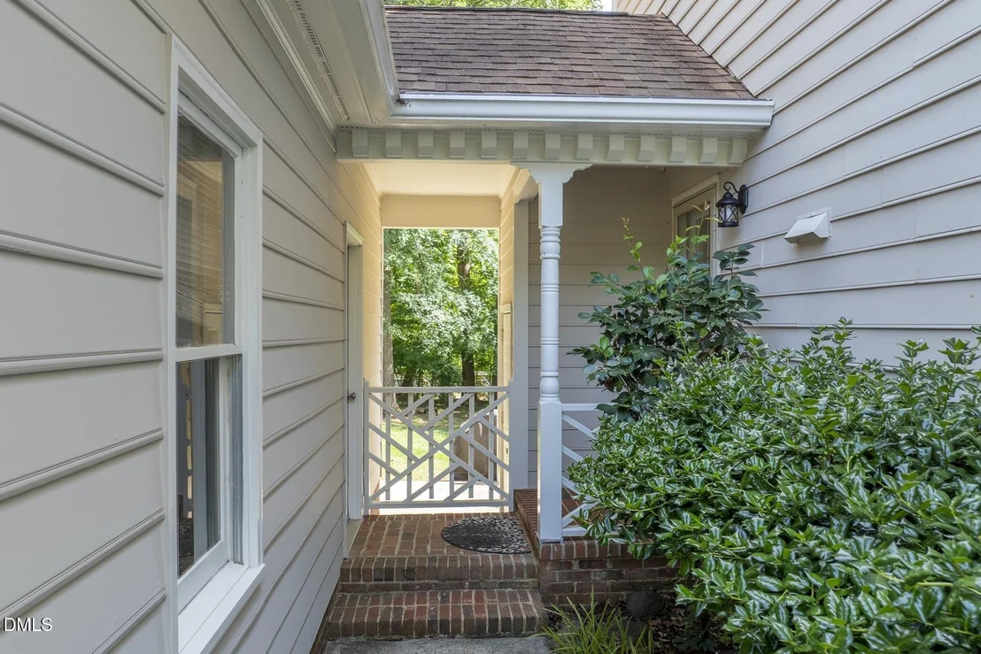 Photo of 708 Flagstone Way