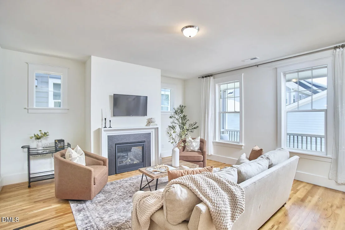 Photo of 1003 Whitehall Circle