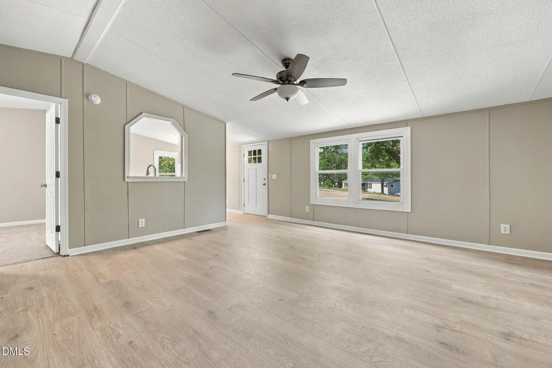 Photo of 582 Ed Thomas Road