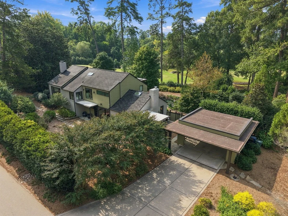 Photo of 3007 Surrey Road