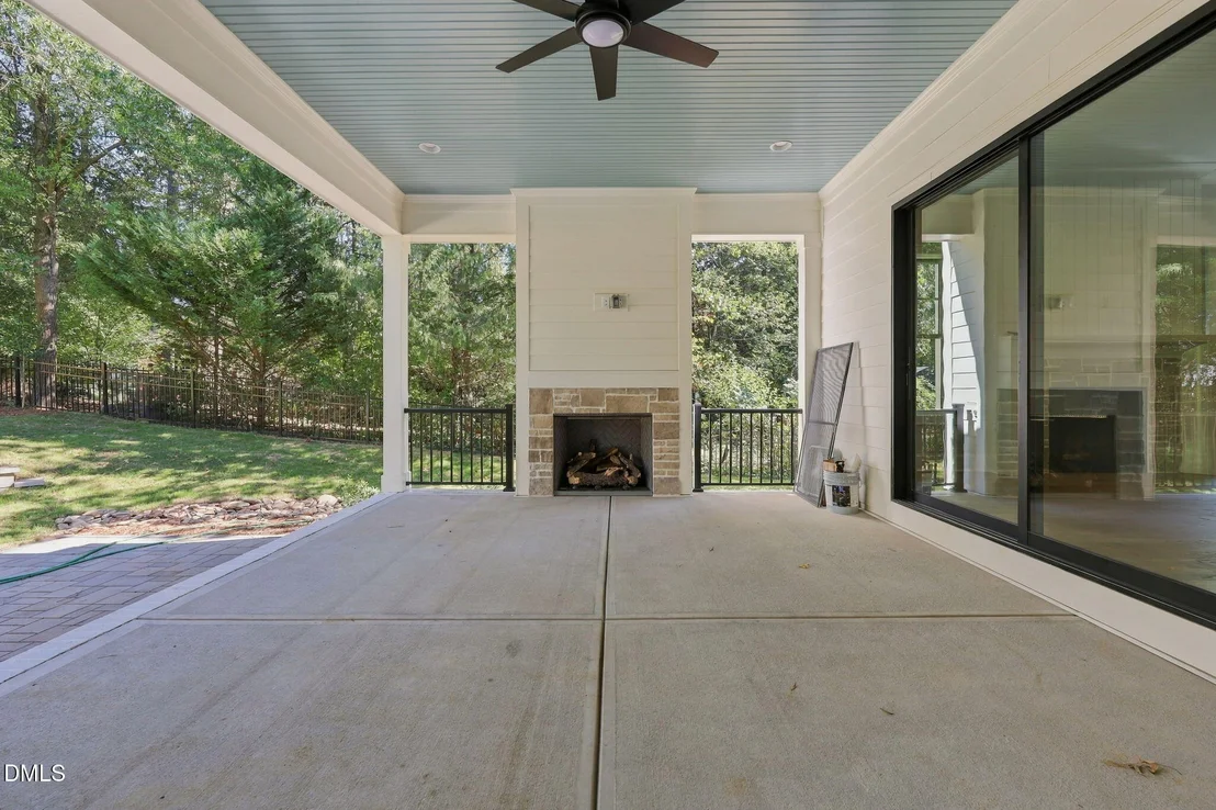 Photo of 2702 N Mayview Road