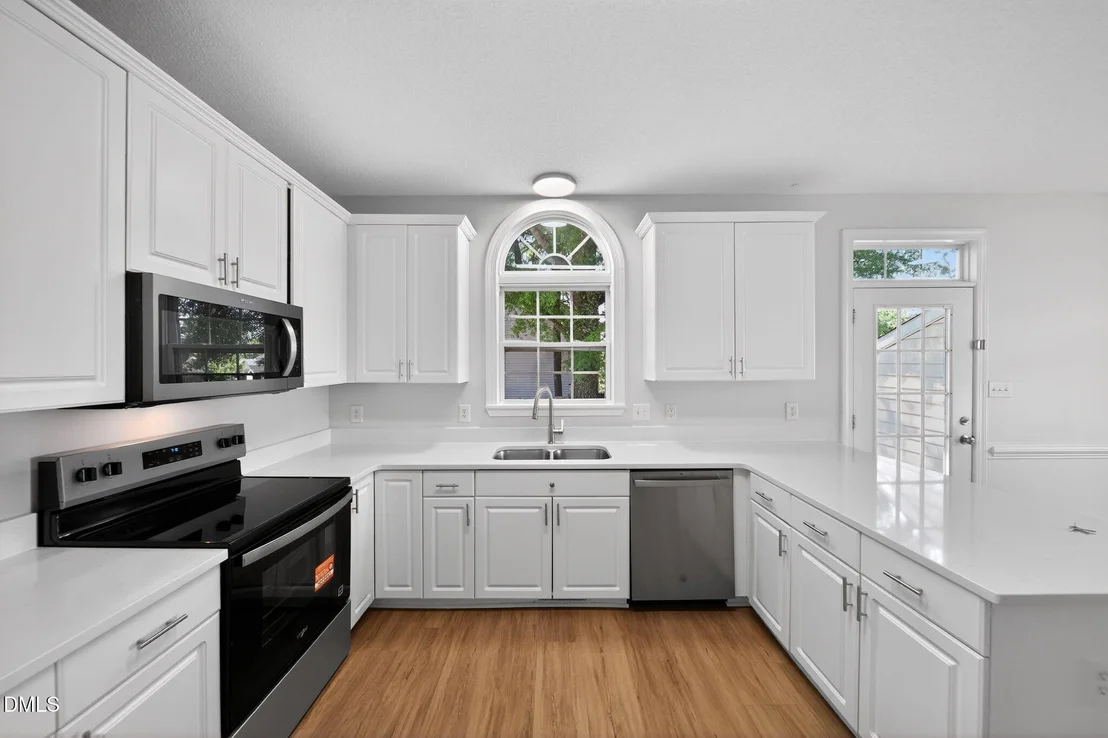 Photo of 641 Commander Drive