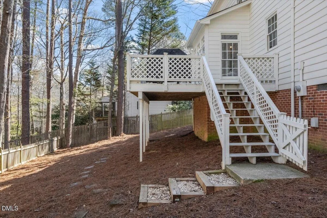 Photo of 101 Colburn Point