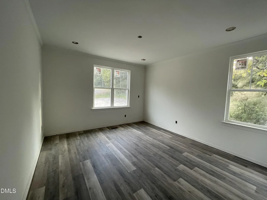 Photo of 1509 Vaughn Road