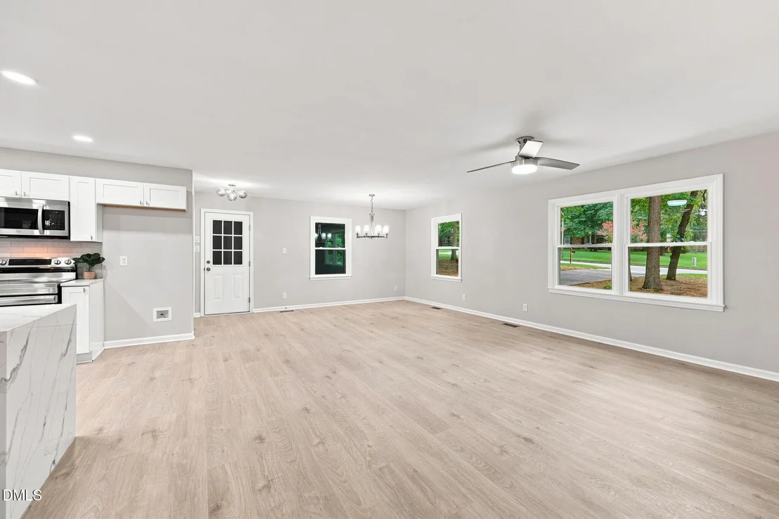 Photo of 807 Yosemite Circle