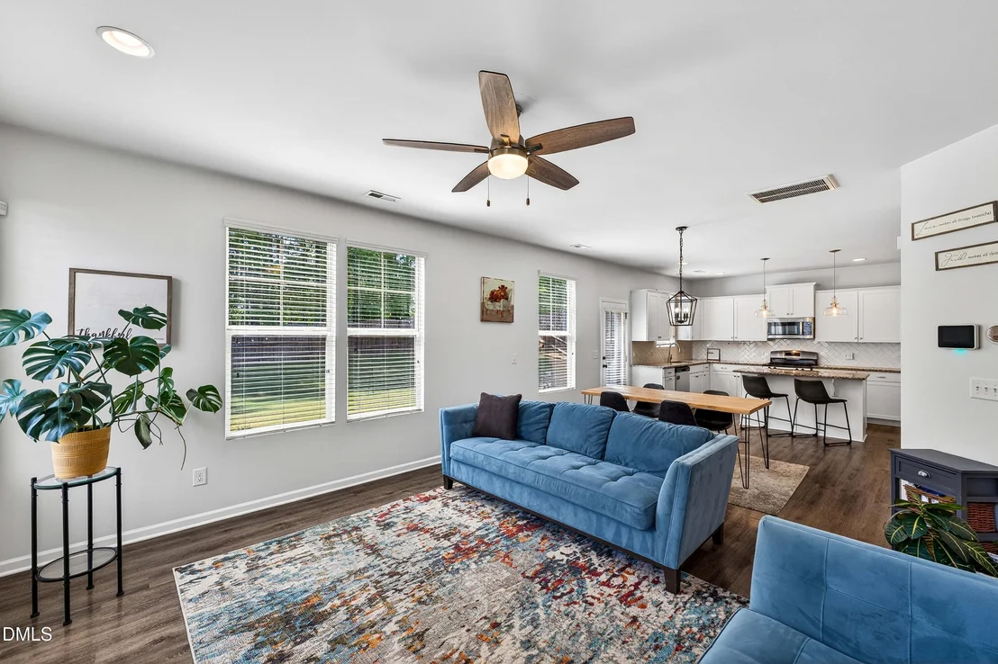 Photo of 410 Chestnut Oak Place
