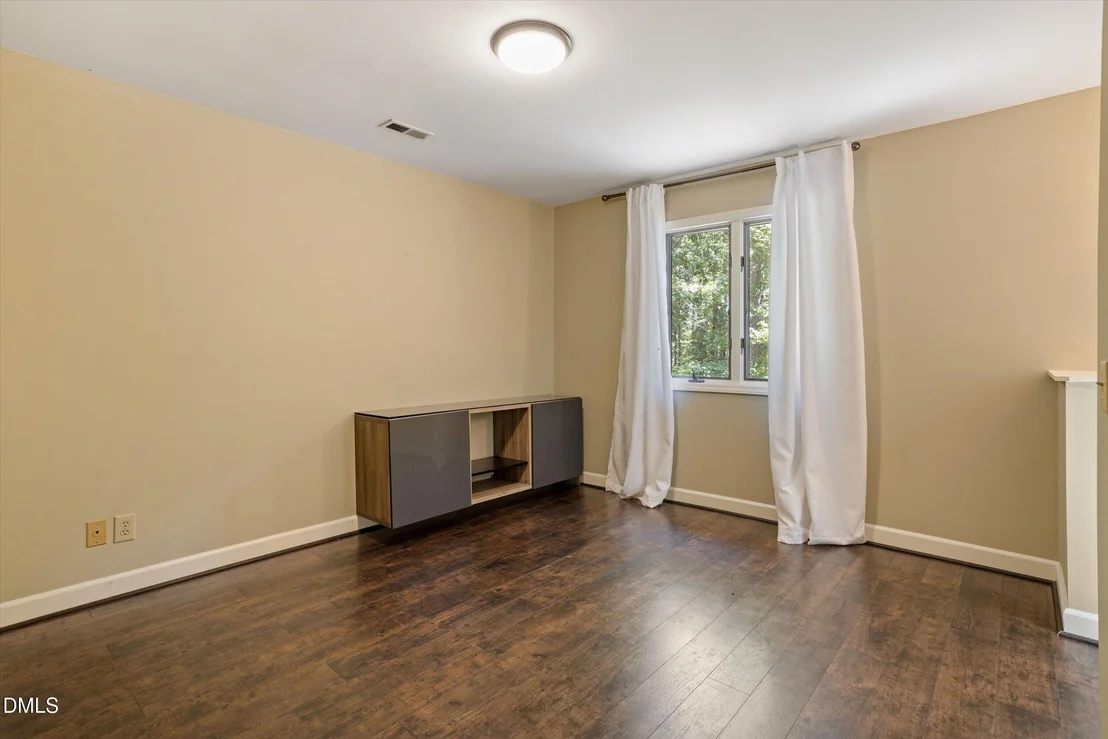 Photo of 1040 Rolling Knoll Road