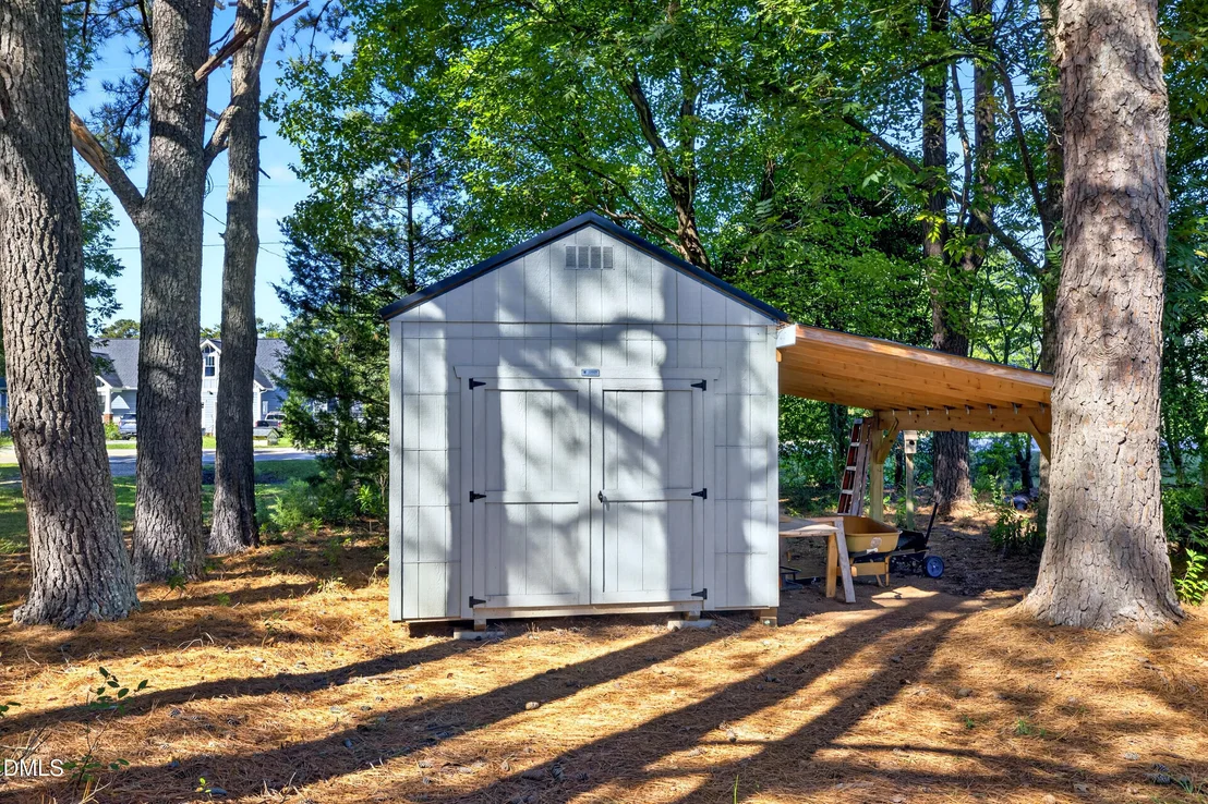 Photo of 8609 Manns Loop Road