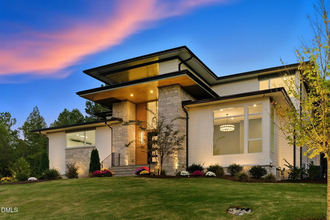 Photo of 213 Westhampton Drive