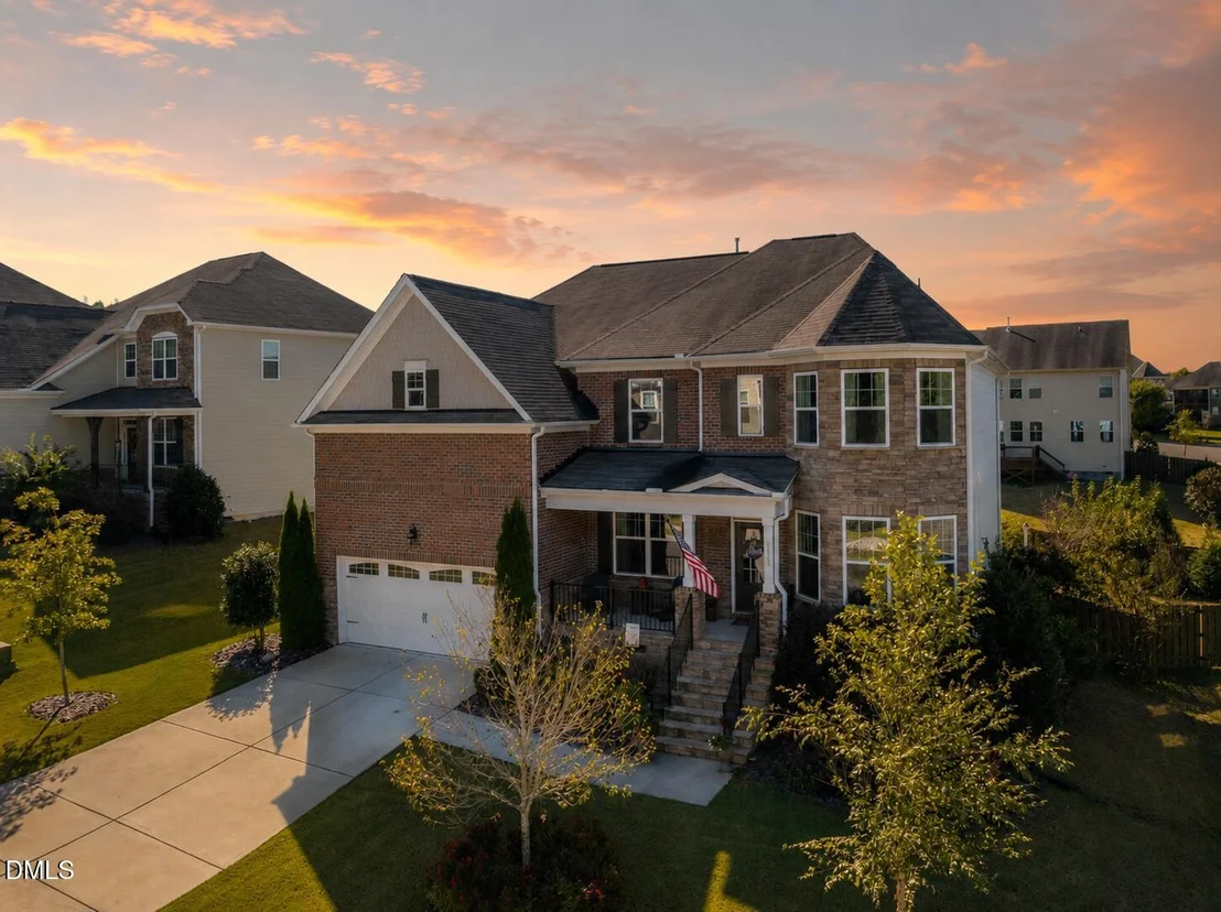 Photo of 1824 Longmont Drive