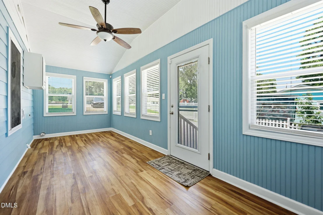 Photo of 2800 Davie Drive