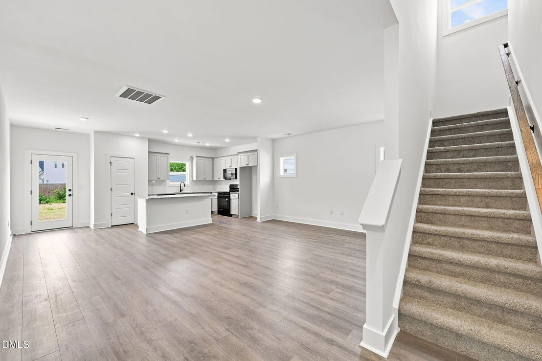 Photo of 16 Loganberry Avenue