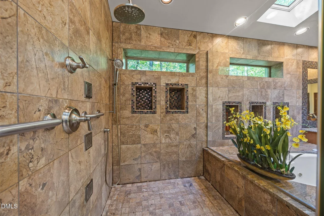 Photo of 12117 Cliffside Circle