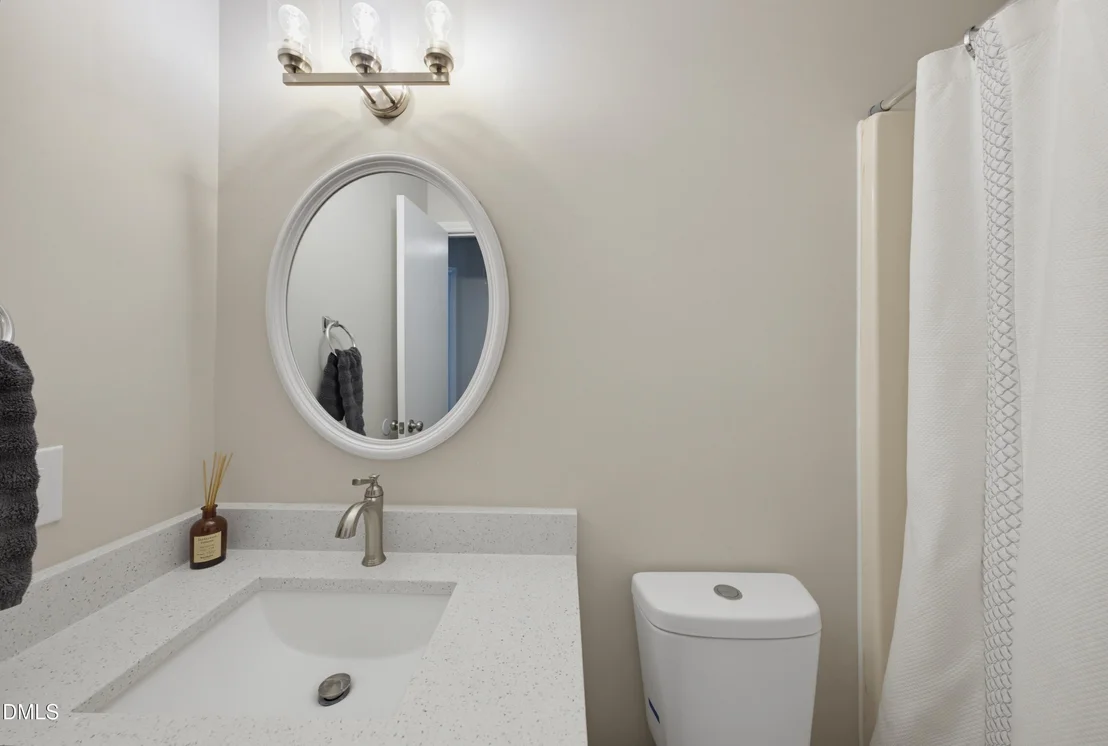 Photo of 3500 Castlegate Drive