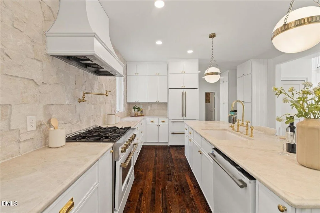 Photo of 419 Eagle Point Road