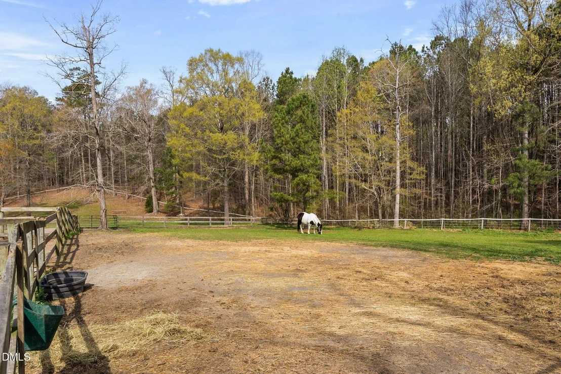 Photo of 8908 Weaver Crossing Road