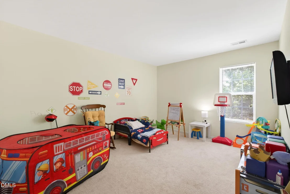 Photo of 1012 Breeze Lane
