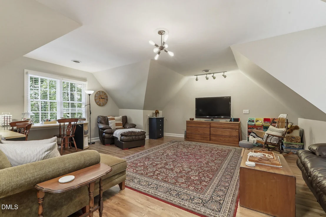 Photo of 429 Grosvenor Drive