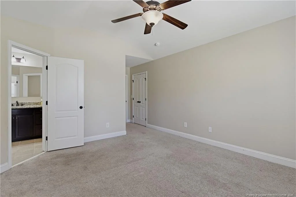 Photo of 31 Waterside Circle