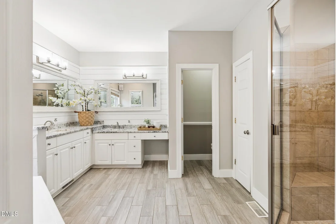 Photo of 2103 W Marilyn Circle