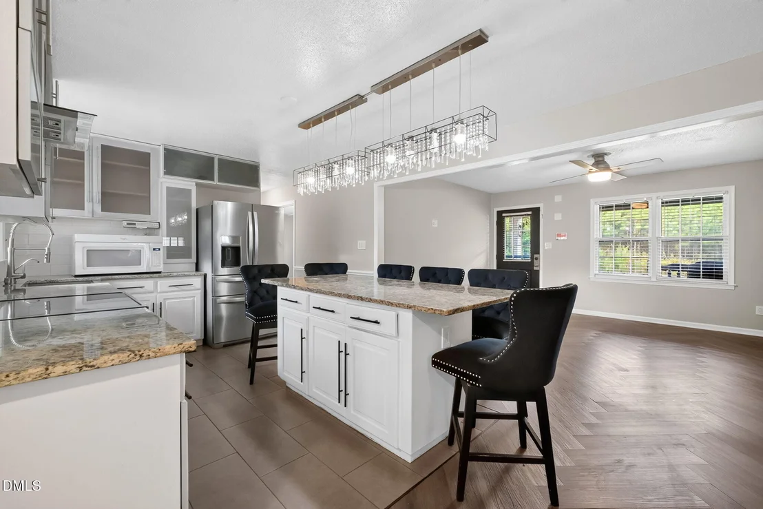 Photo of 209 Chic Ennis Road
