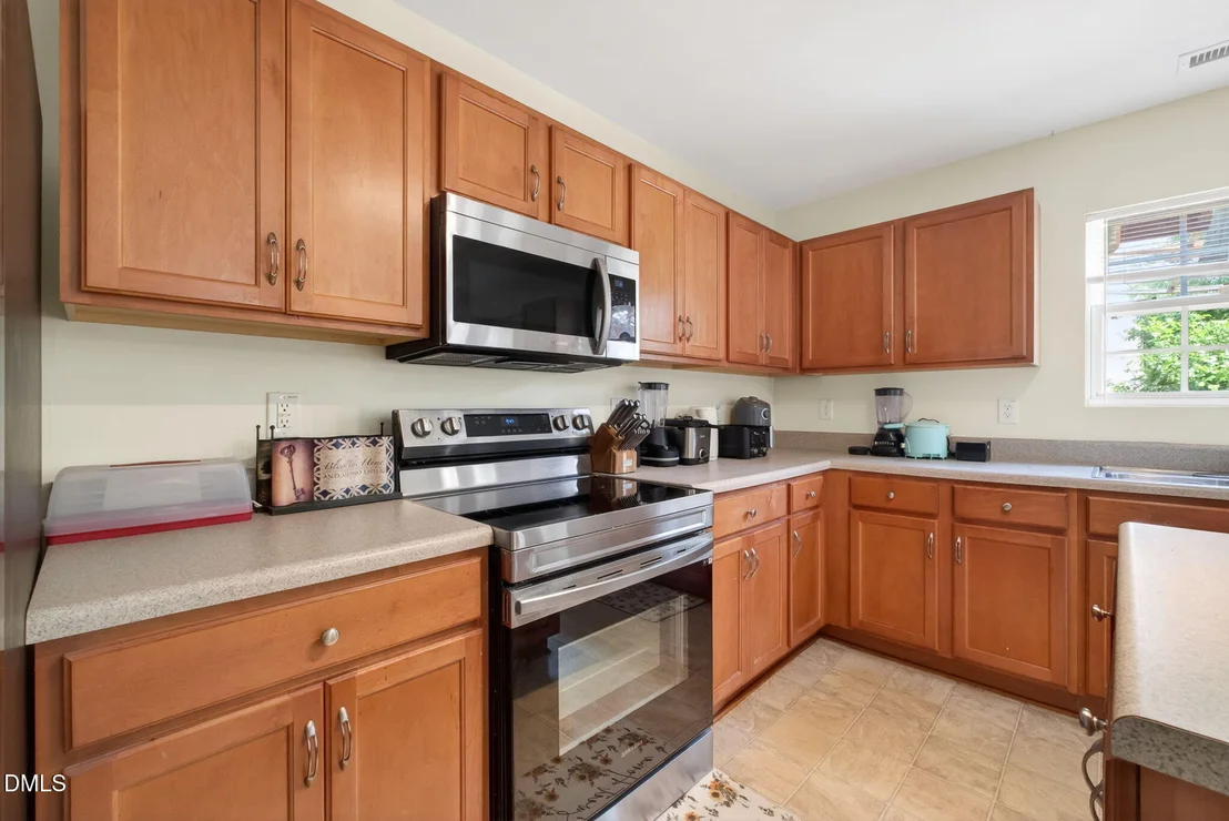 Photo of 1012 Breeze Lane