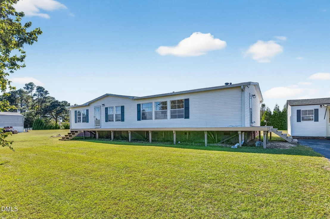 Photo of 1190 Sanders Road