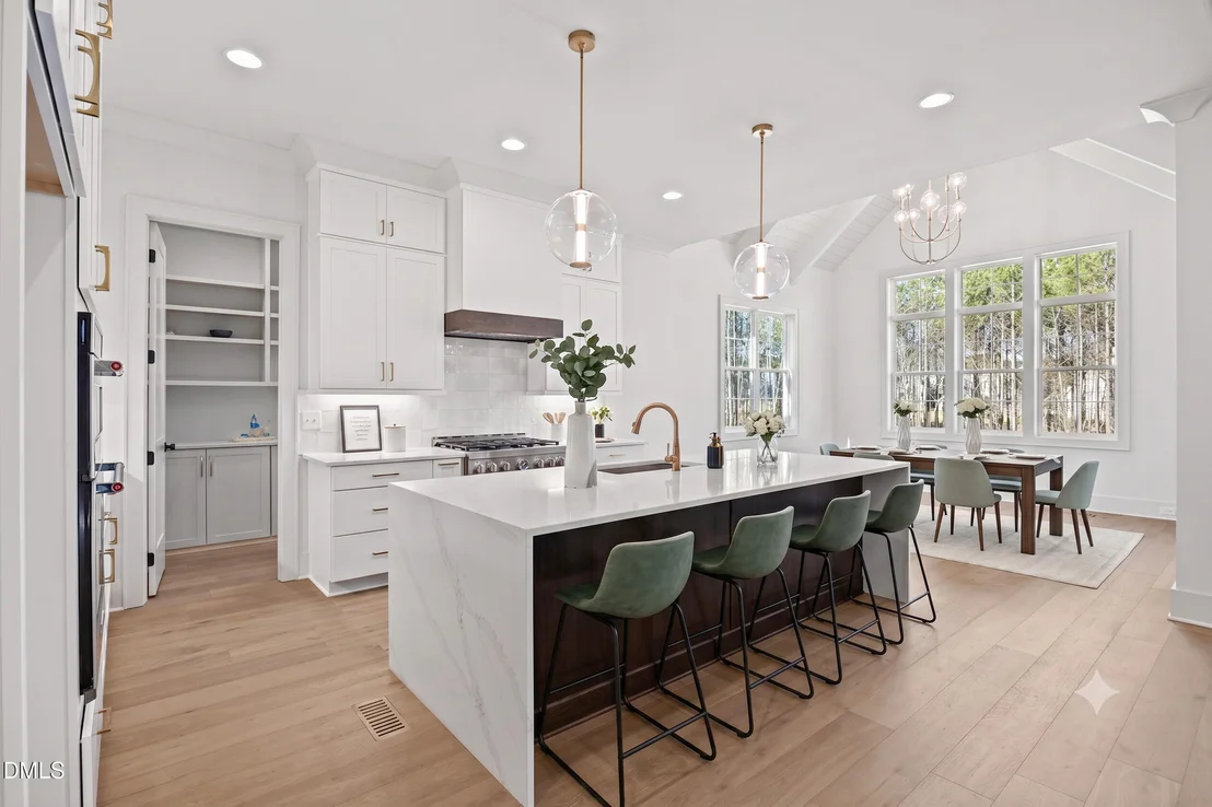 Photo of 35 Chestnut Oak Drive