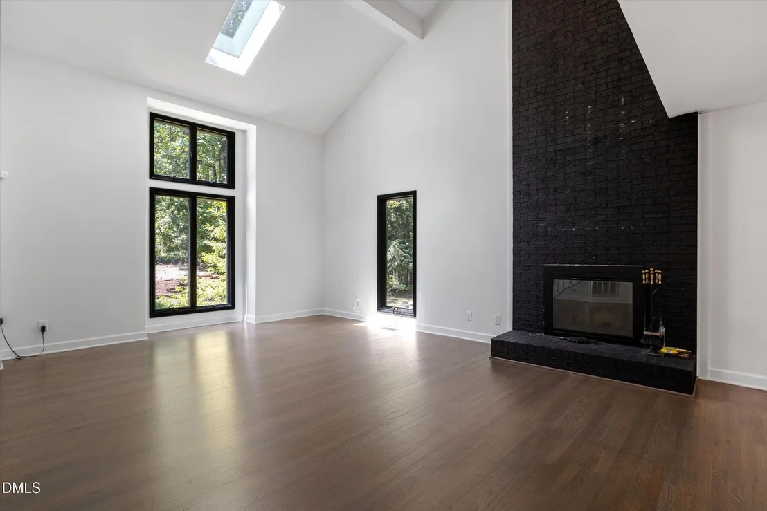 Photo of 1040 Rolling Knoll Road
