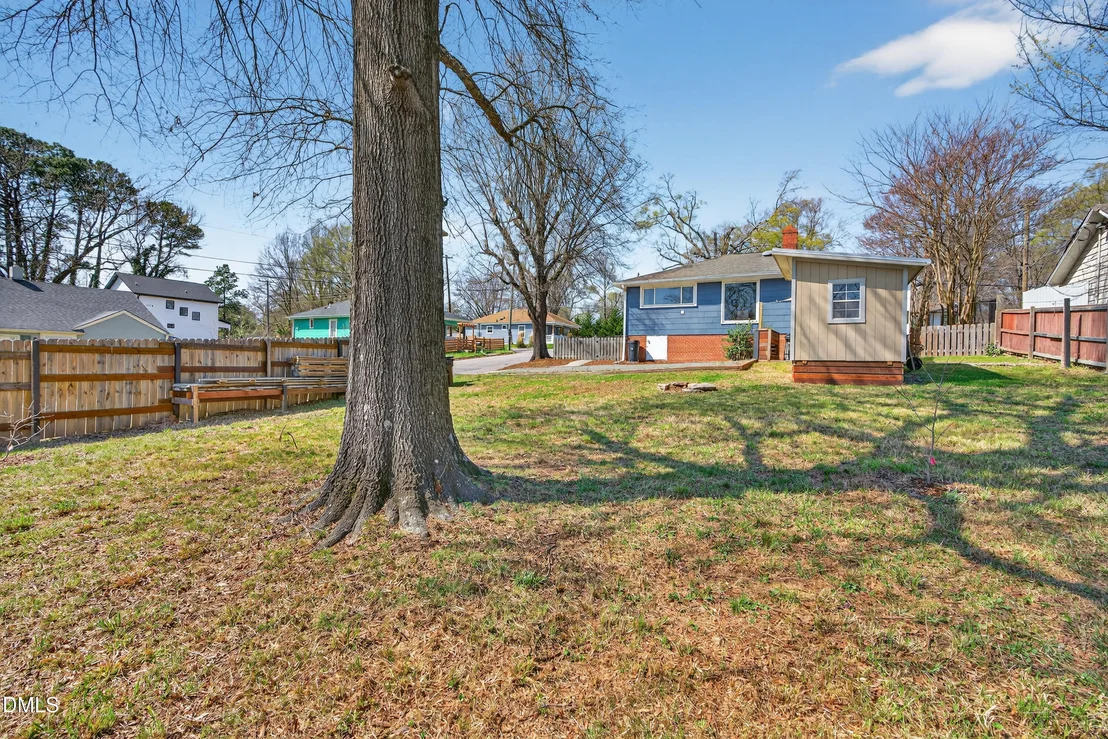 Photo of 1601 Lathrop Street